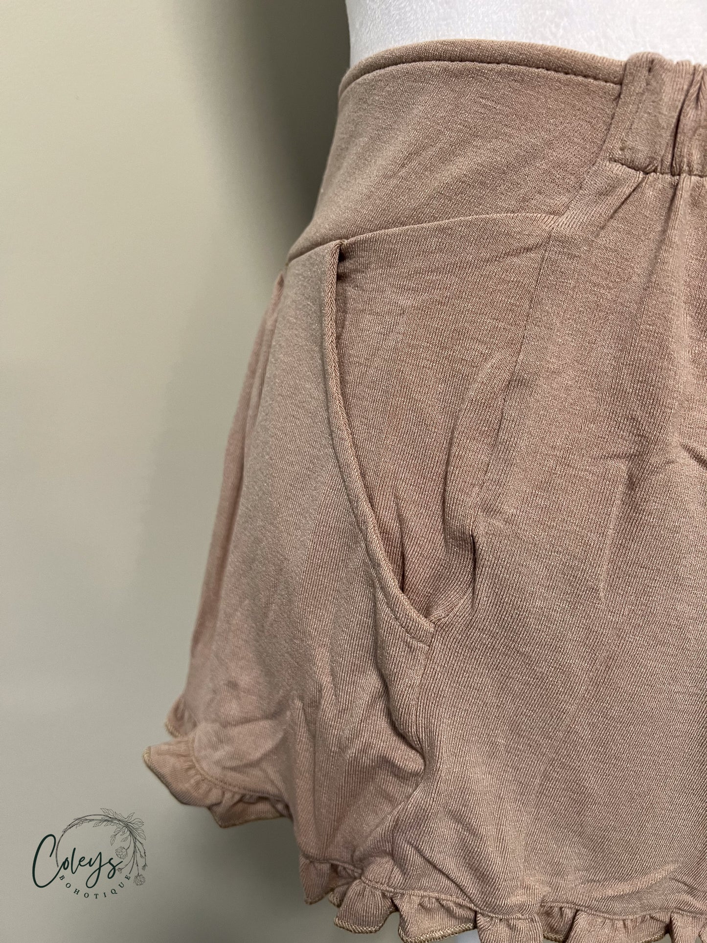 Breeze Ruffle Shorts