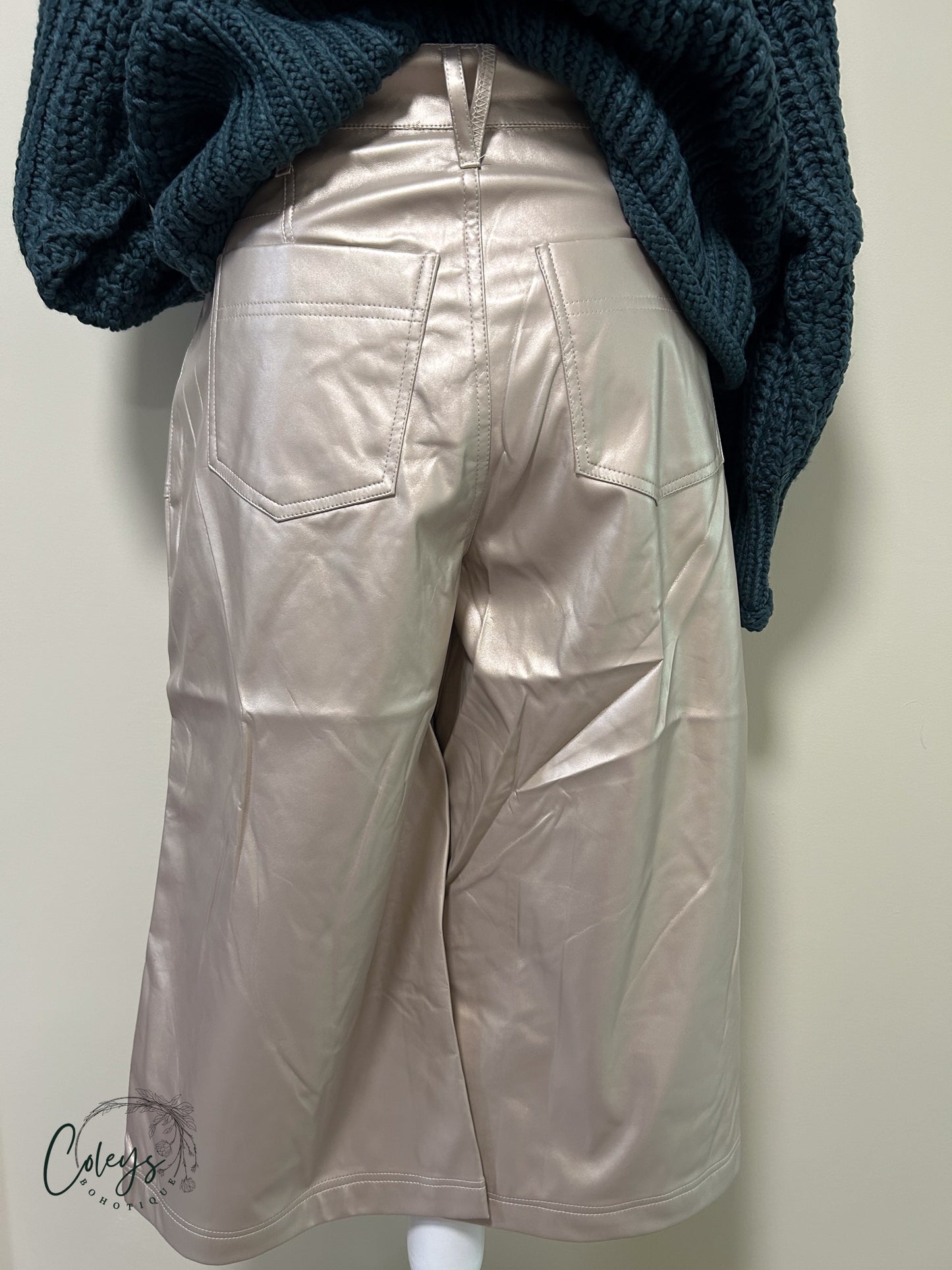 Luxe Glide Capris